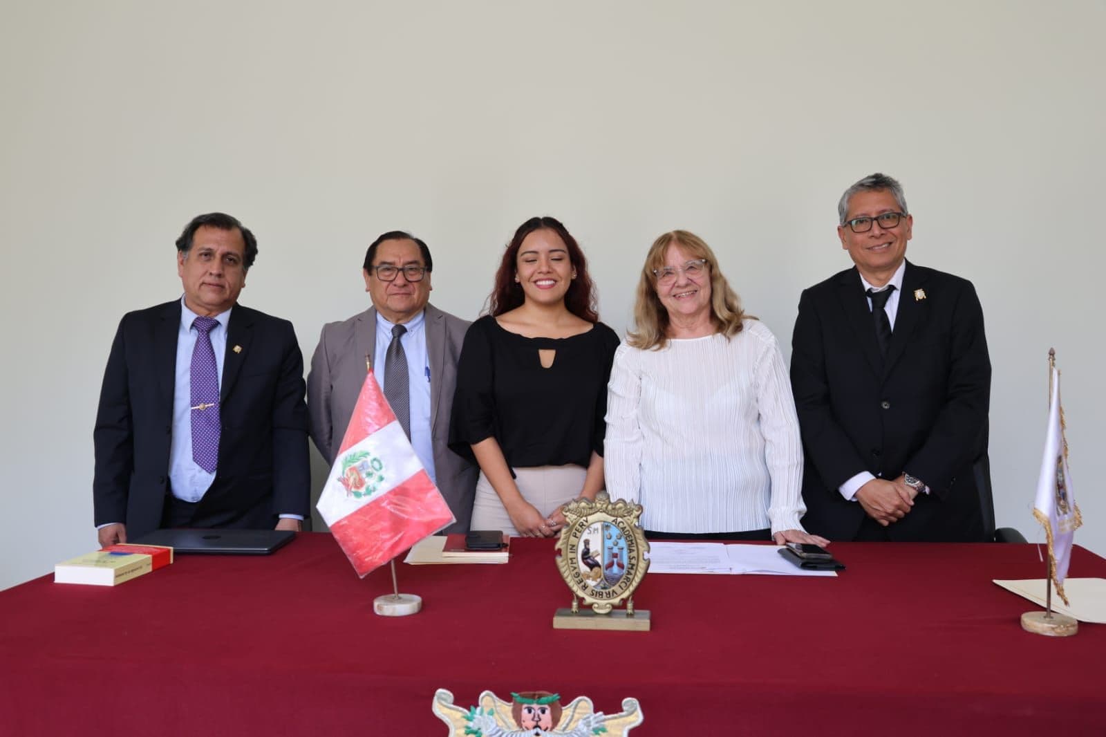 Sustentación de tesis de licenciatura de Julia Martell: «La construcción de la imagen de la mujer en el cuento peruano: el caso de Actualidades (1903-1908)»